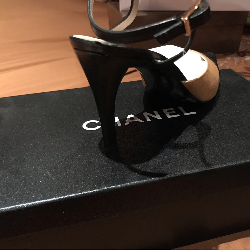 Chanel Black And Beige Two-Tone Leather Ankle-Strap Heels
